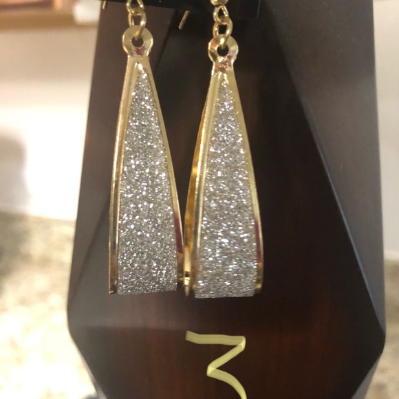 Statement earrings - Picture 6 of 13